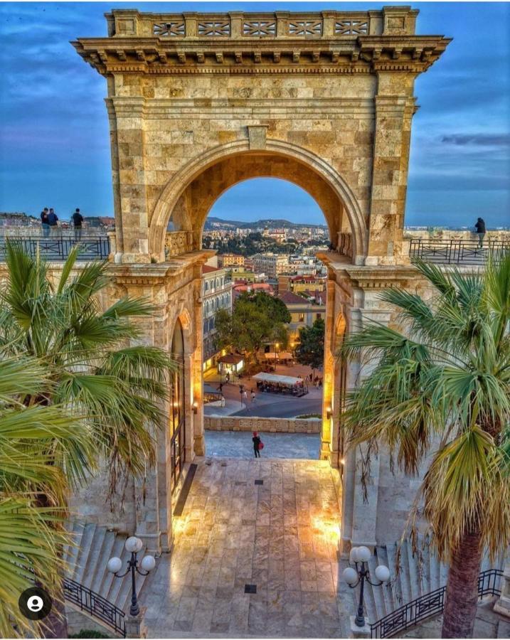 Elegante Dimora Nel Centro Storico Di * Cagliari